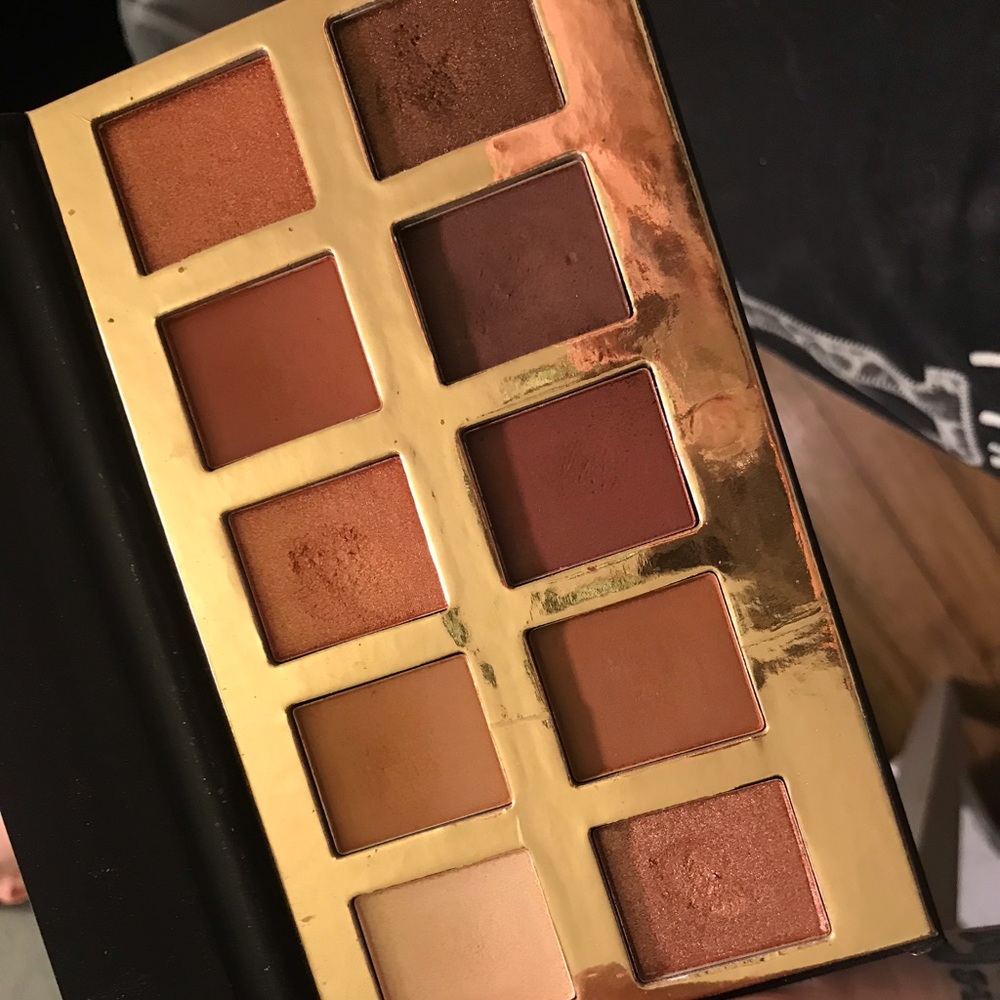 Crown brushes rose gold makeup palette